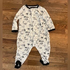Magnetic Me safari unisex coverall onesie size 3-6 months